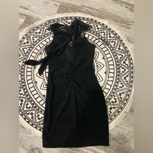 le chateau Dresses & Skirts - Stunning le chateau black formal dress